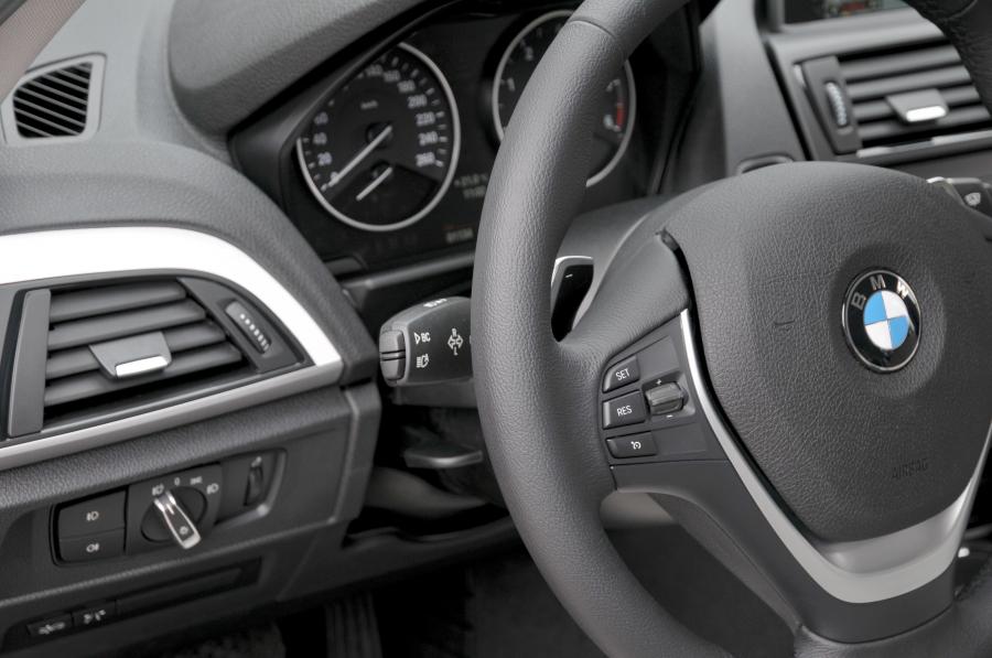  BMW 120d Urban Line 2011 года  (фото 32 из 193)